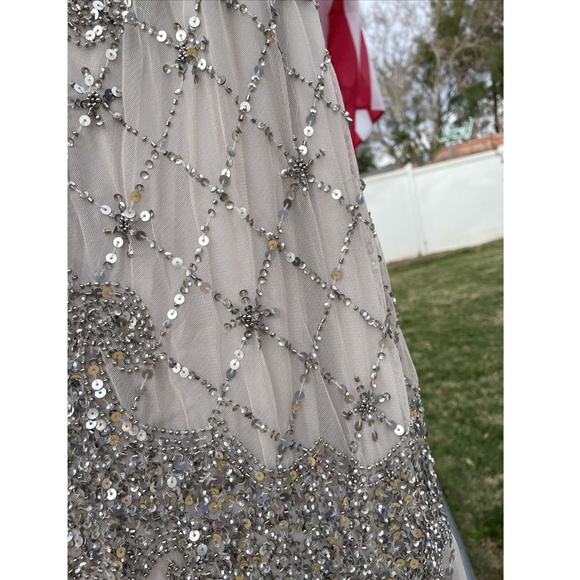 NEW! Adrianna Papell Beaded Trumpet Gown Sequin Platinum Grey RARE [SZ 10‎ ] - Picture 4 of 7